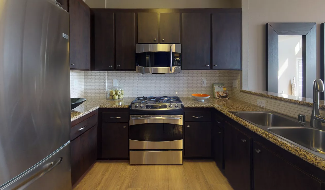 Palazzo West - Los Angeles, CA - Kitchen