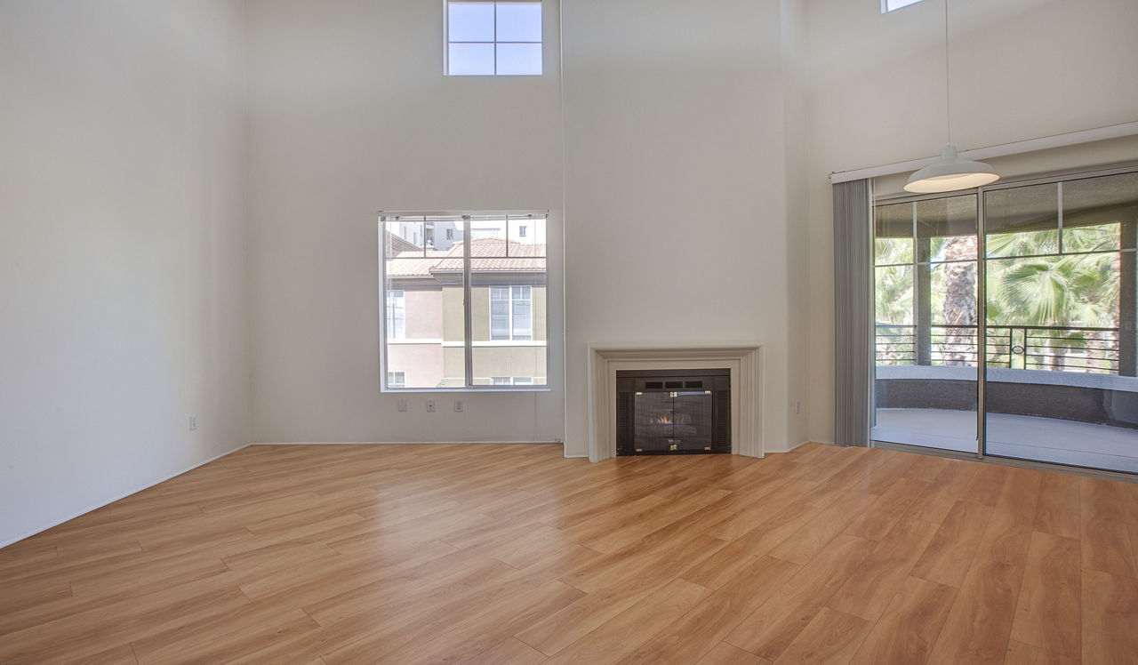 Villas at Park La Brea - Los Angeles, CA - Living room 