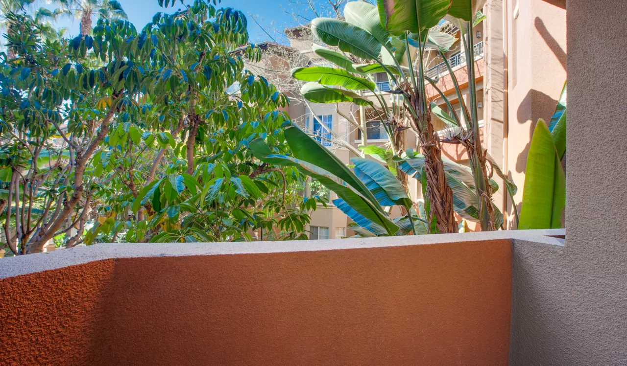 Villas at Park La Brea - Los Angeles, CA - balcony