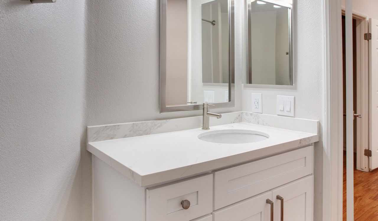 Villas at Park La Brea - Los Angeles, CA - Bathroom