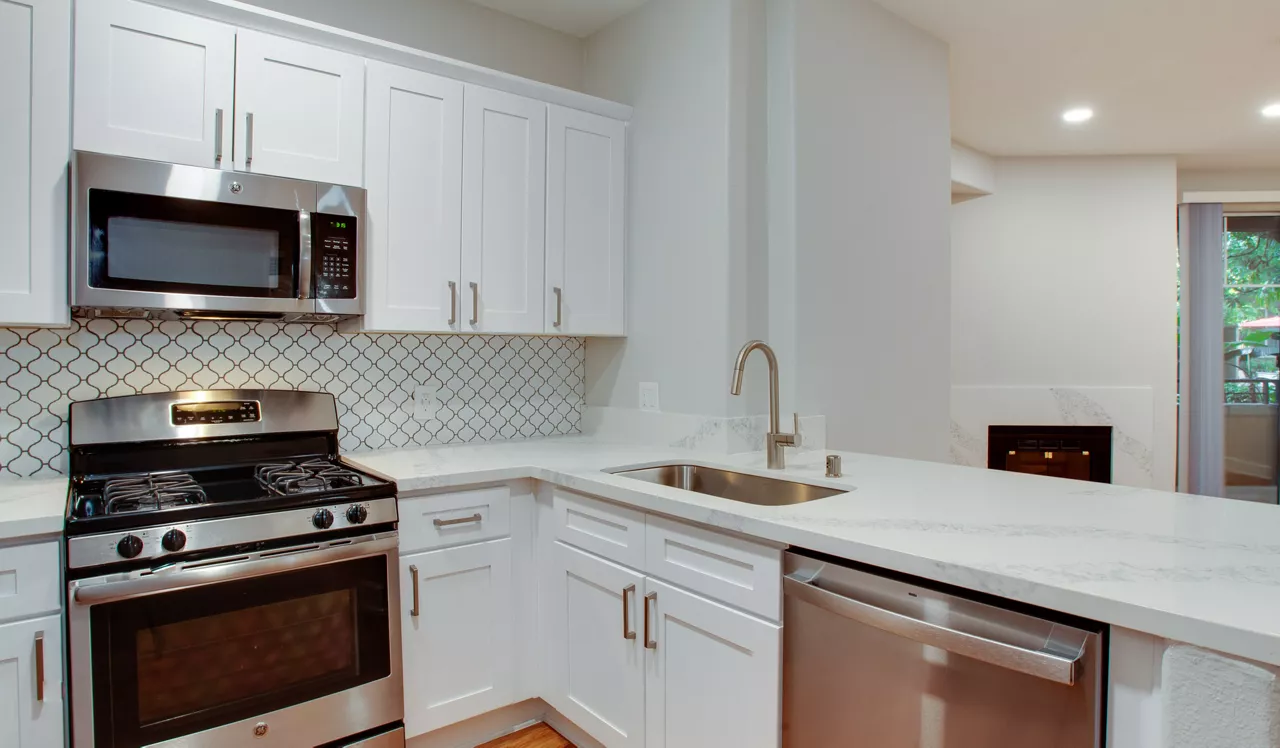 The Villas at Park La Brea - Los Angeles, CA - Kitchen