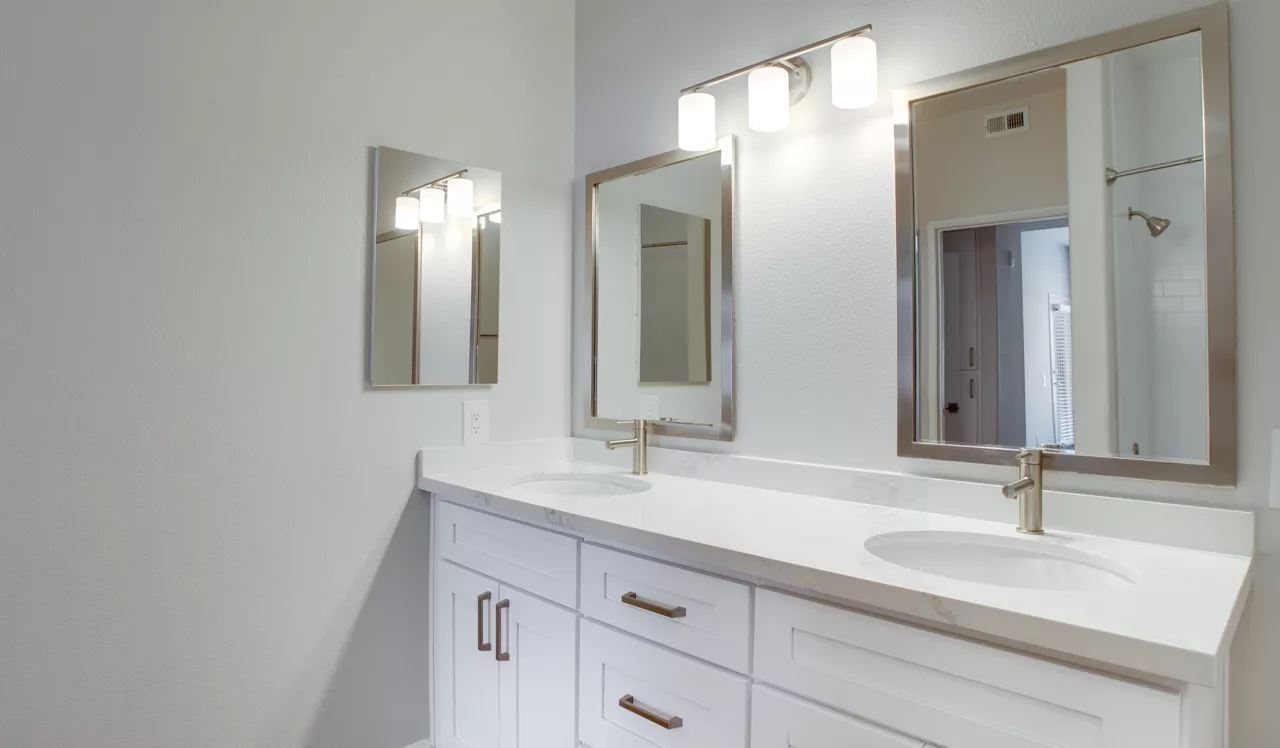 Villas at Park La Brea - Los Angeles, CA - Bathroom