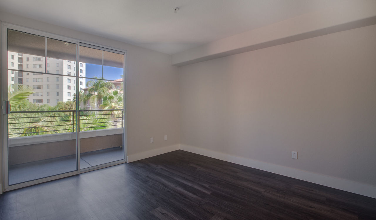 Villas at Park La Brea - Los Angeles, CA - bedroom
