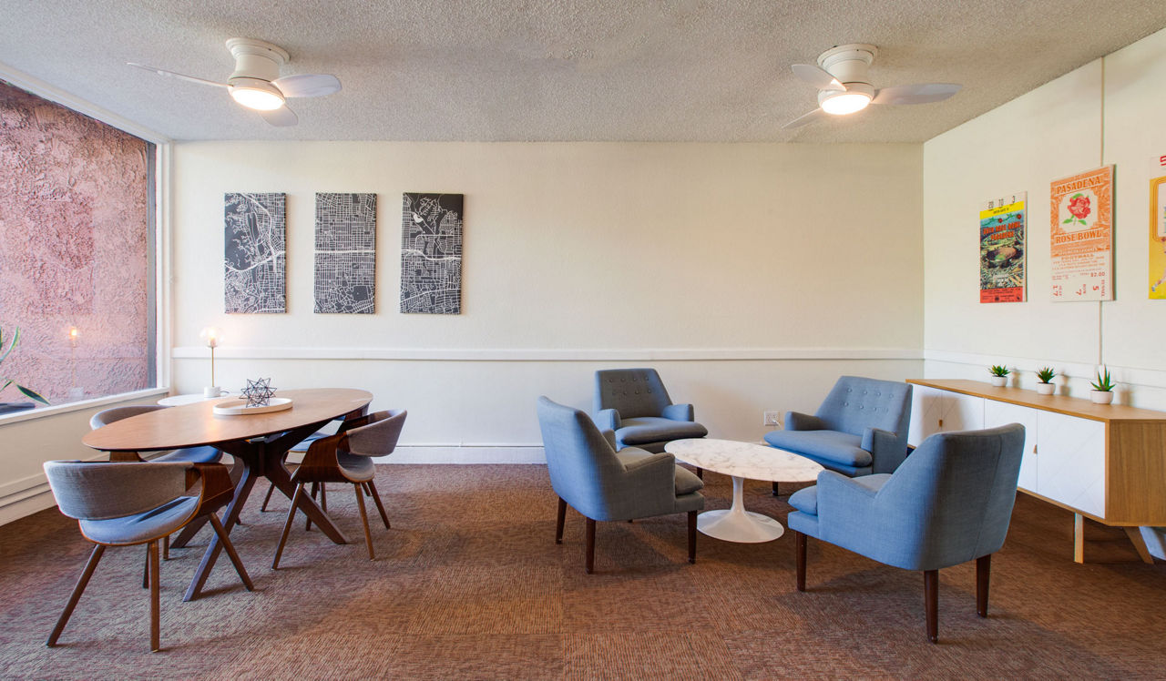 Villas of Pasadena - Pasadena, CA - lounge
