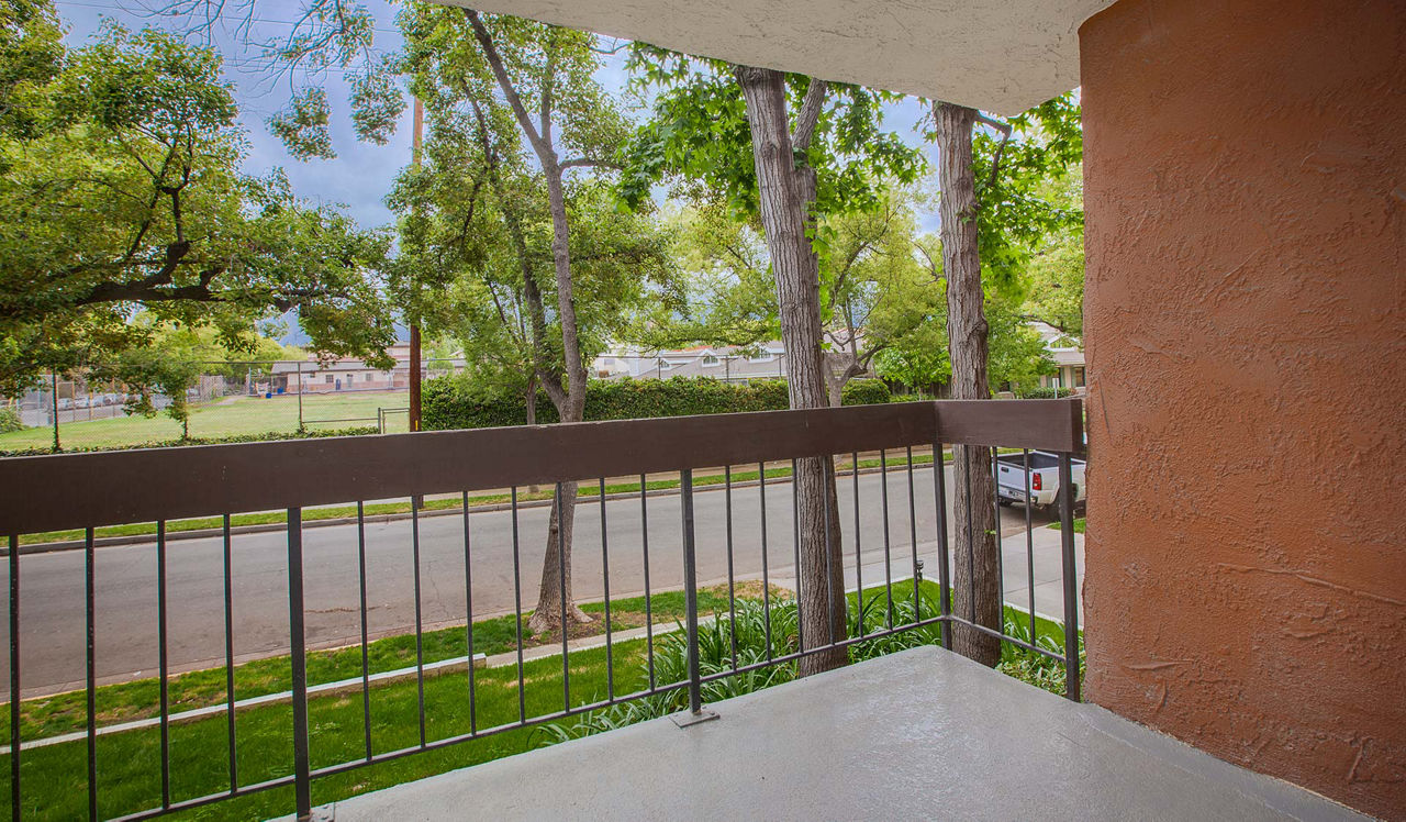 Villas of Pasadena - Pasadena, CA - balcony