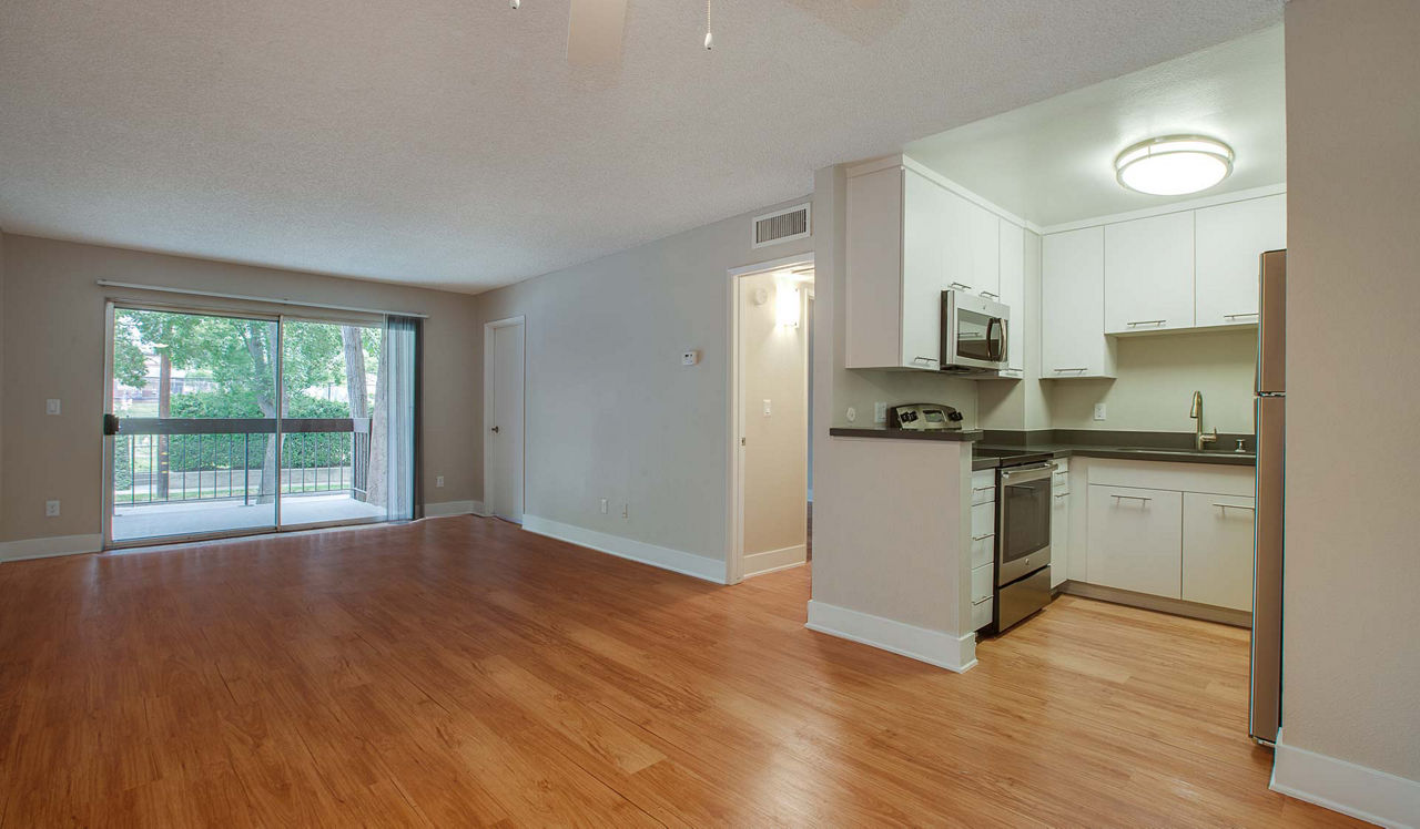 Villas of Pasadena - Pasadena, CA - living room