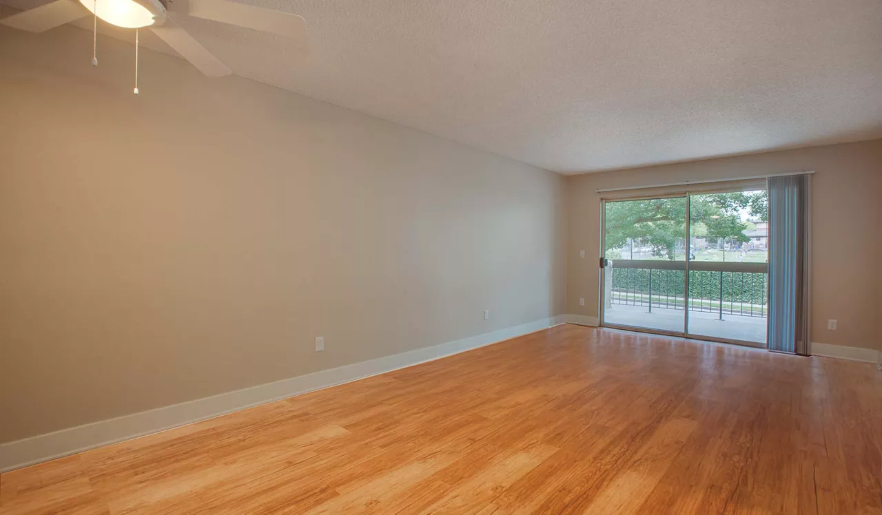 Villas of Pasadena - Pasadena, CA - living room