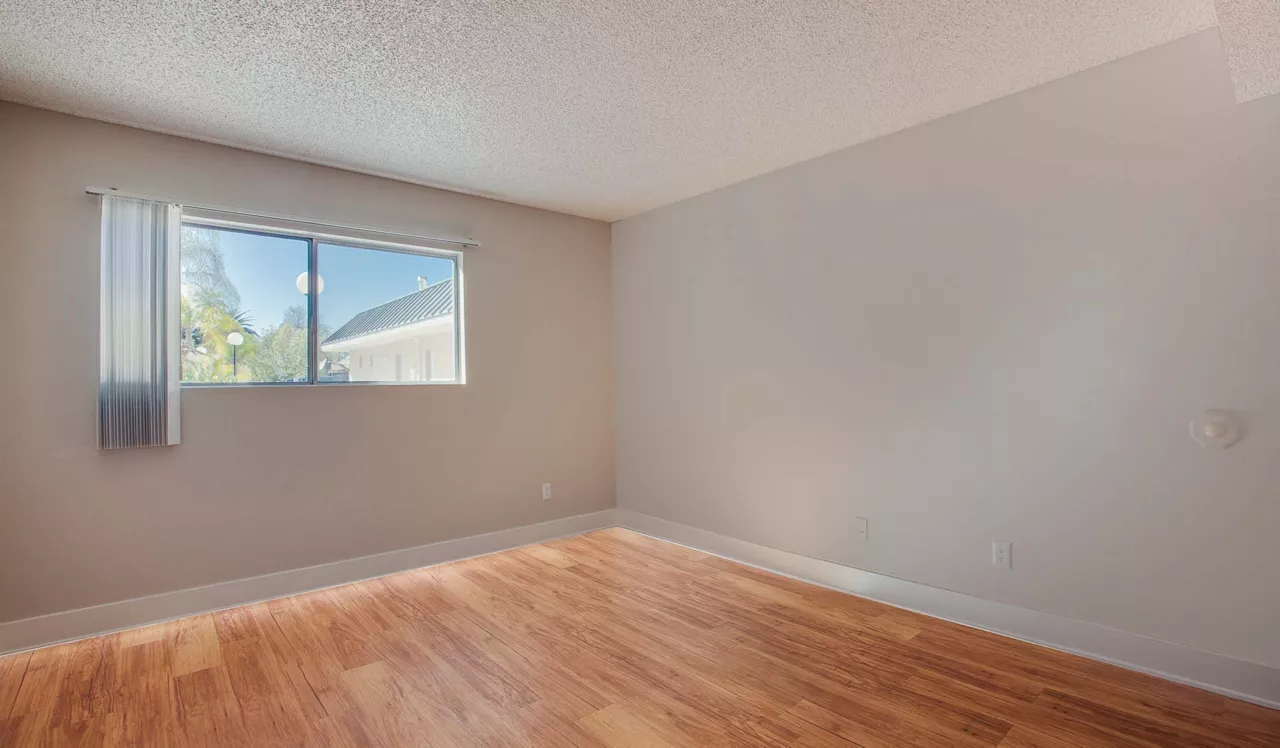Villas of Pasadena - Pasadena, CA - Bedroom