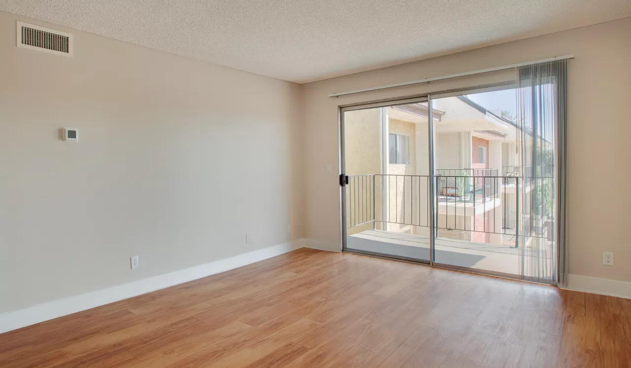 Villas of Pasadena - Pasadena, CA - living room