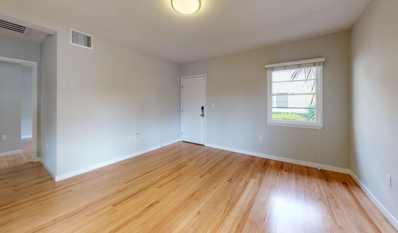 Lincoln Place Apartment Homes - Venice, CA - living