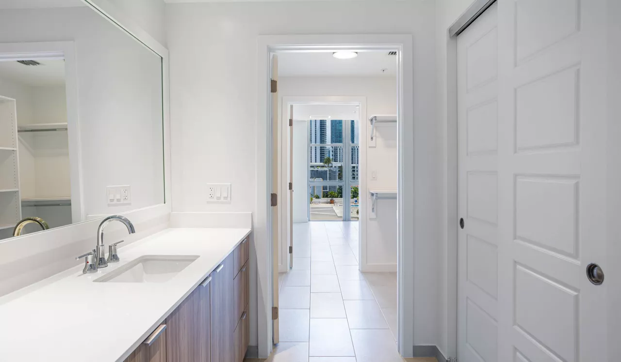 The Watermarc at Biscayne Bay - Miami, FL - Bathroom