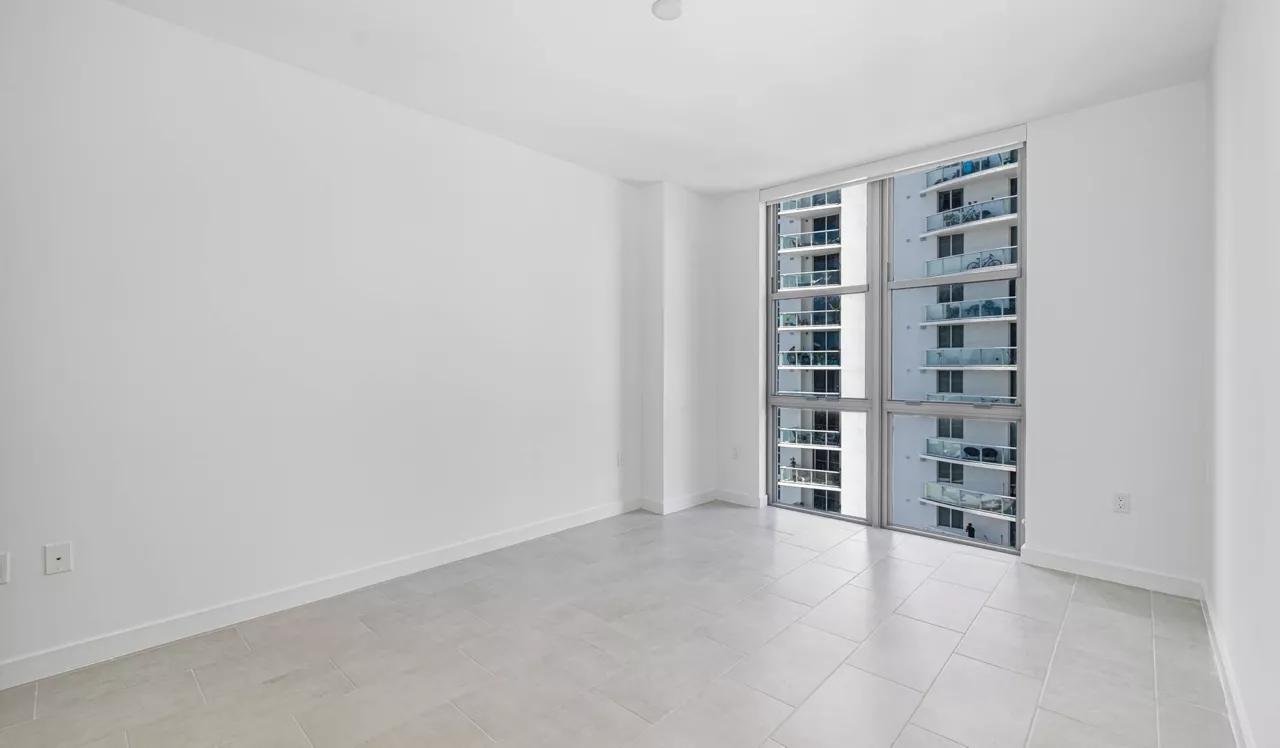 The Watermarc at Biscayne Bay - Miami, FL - Bedroom