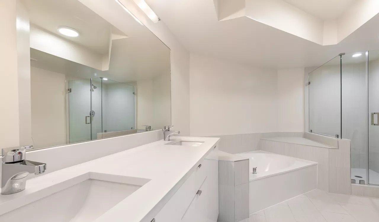 Waterways Village - Miami FL - Bathroom