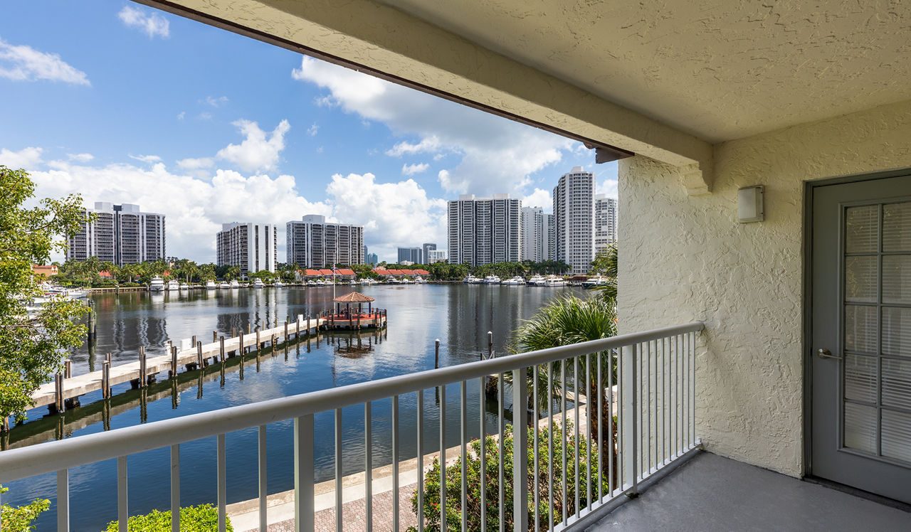 Waterways Village - Adventura, FL - Balcony