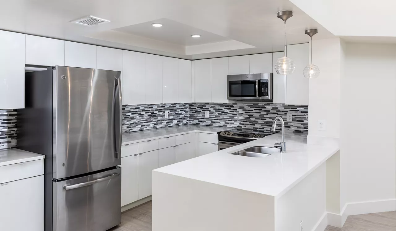 Waterways Village - Aventura, FL - Kitchen
