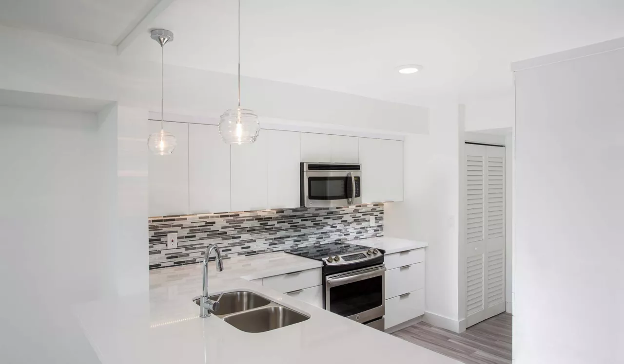 Waterways Village - Aventura, FL - Kitchen