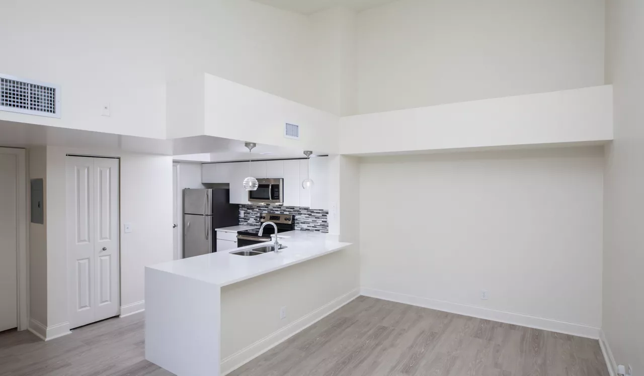 Waterways Village - Aventura, FL - Dining Room