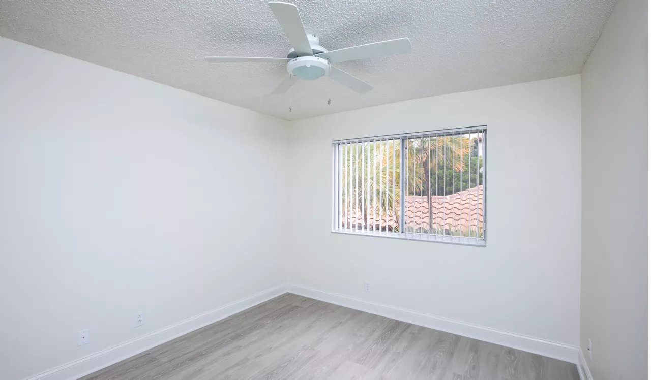 Waterways Village - Aventura, FL - Bedroom