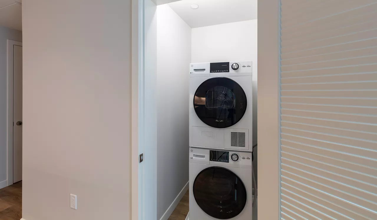 Prism - Kendall Square Apartments - Interior Bed