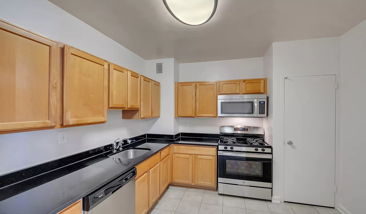Willard Towers - Chevy Chase, MD - Kitchen