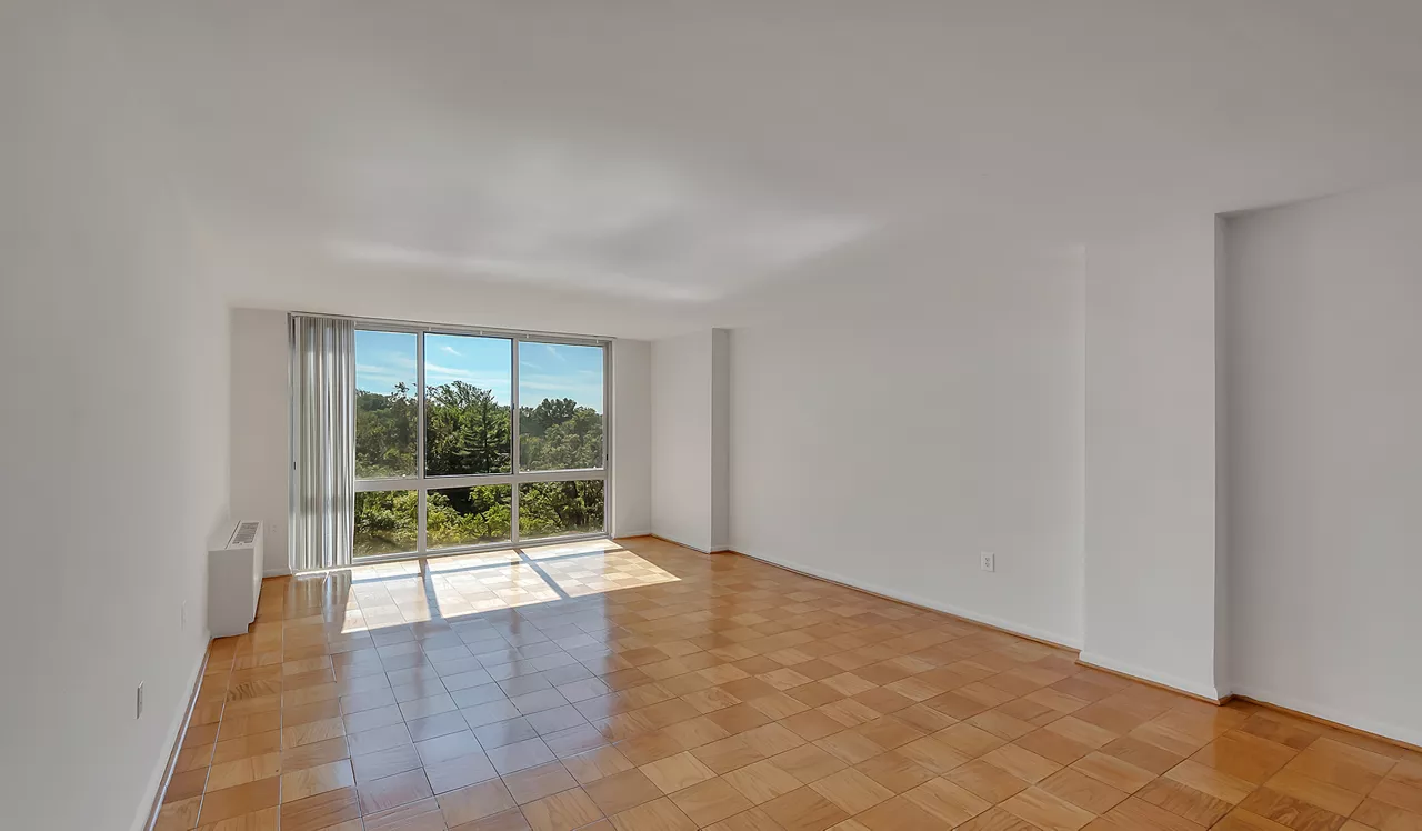 Willard Towers - Chevy Chase, MD - Living Room