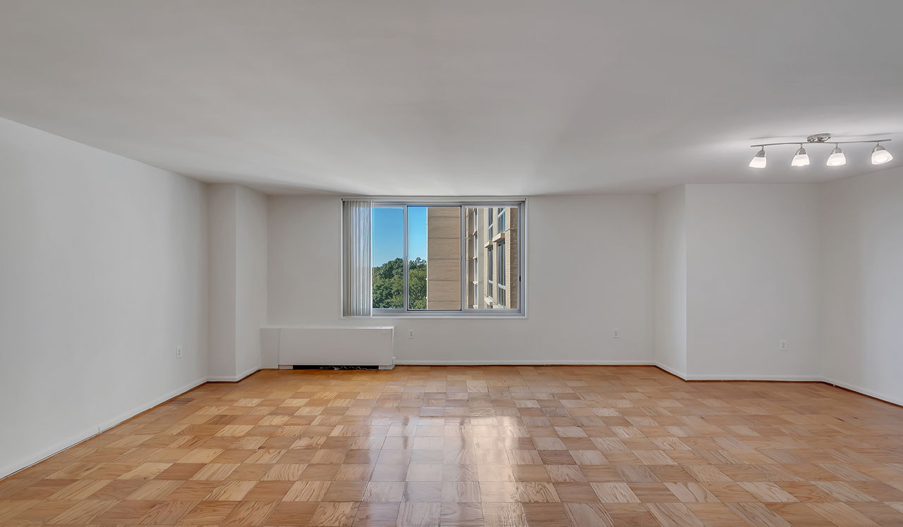 Willard Towers - Chevy Chase, MD - Living Room