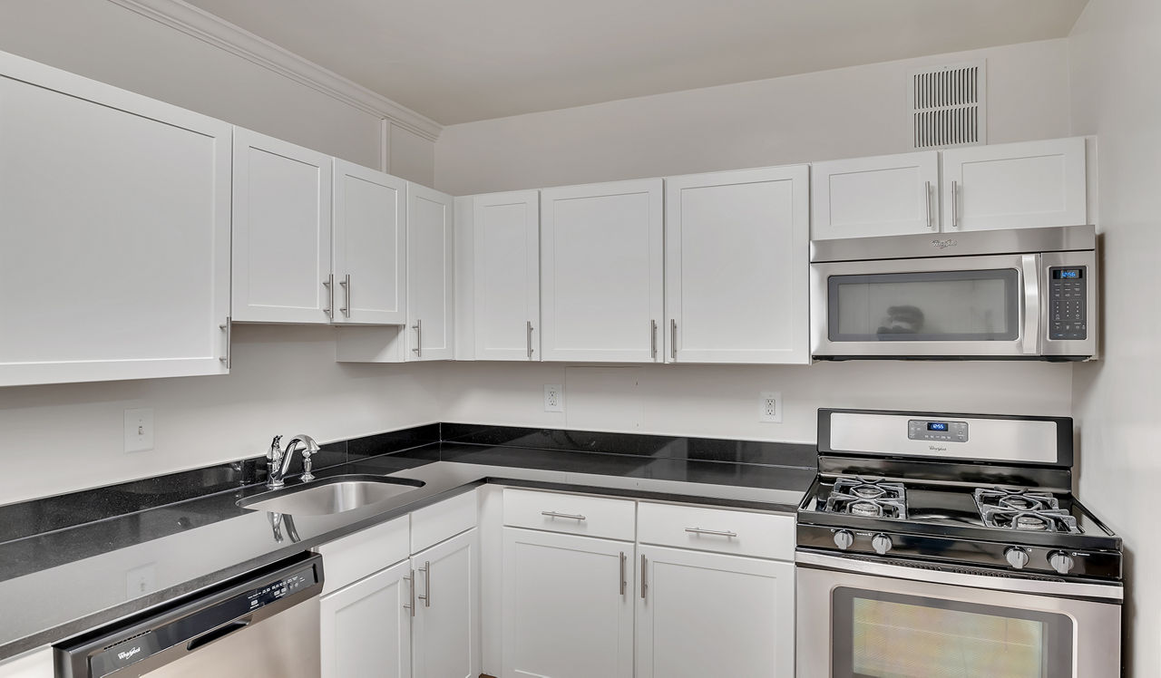 Willard Towers - Chevy Chase, MD - Interior Kitchen