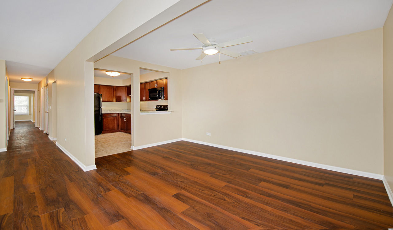 Willow Bend - Rolling Meadows, IL - dining room