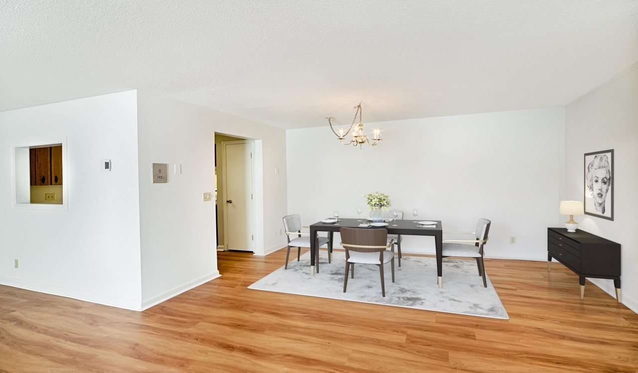 Royal Crest Estates - Nashua, NH - Dining Room.