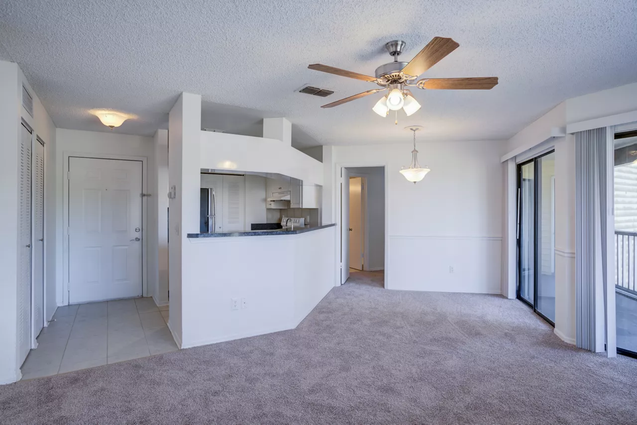 Winthrop West - Riverview, FL - Living Room