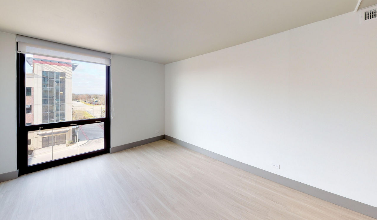 Yorktown Apartment Homes - Lombard, IL - Bedroom