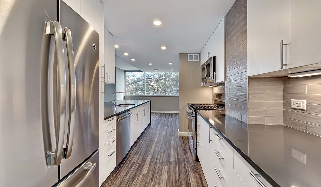 Yorktown - Lombard, IL - Kitchen