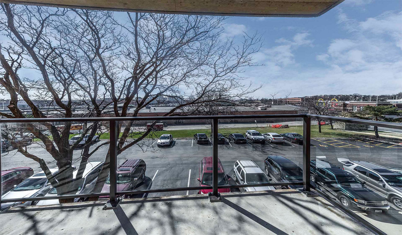 Yorktown - Lombard, IL - balcony