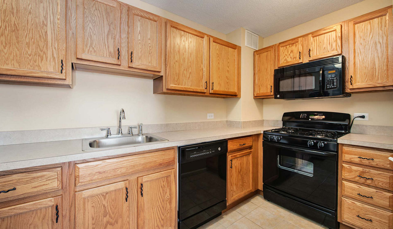 Yorktown - Lombard, IL - Kitchen