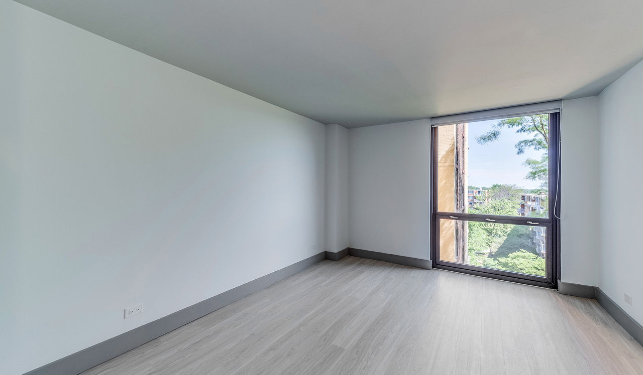 Yorktown - Lombard, IL - bedroom