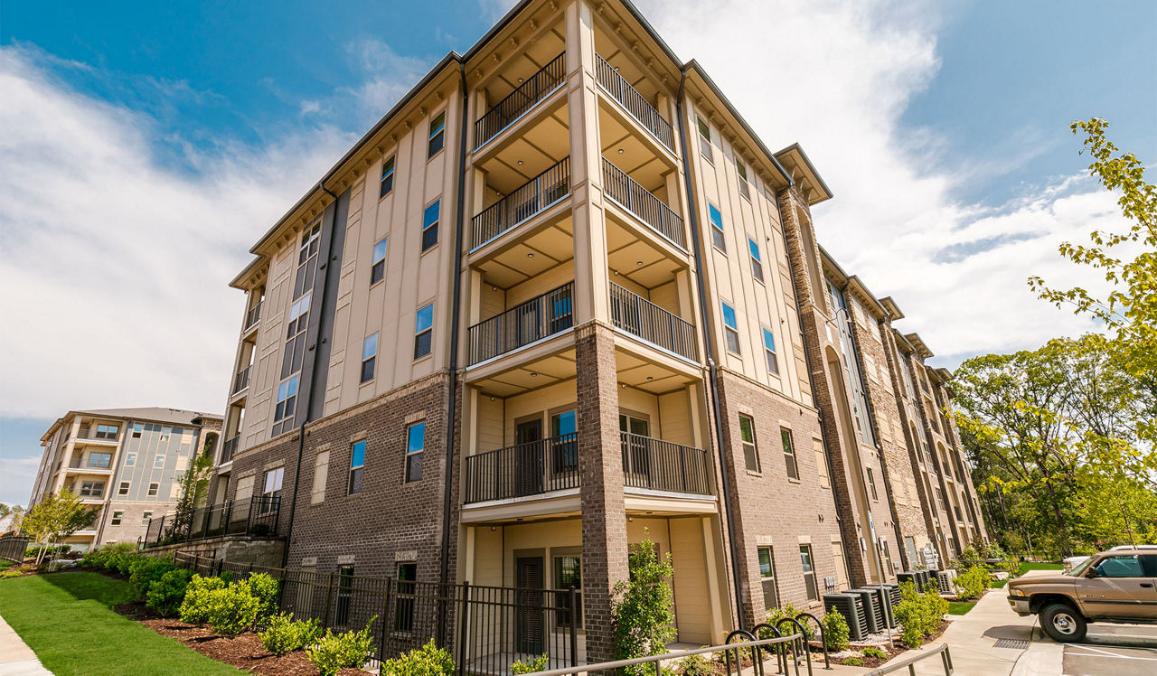 Brizo Apartments 4 of 12