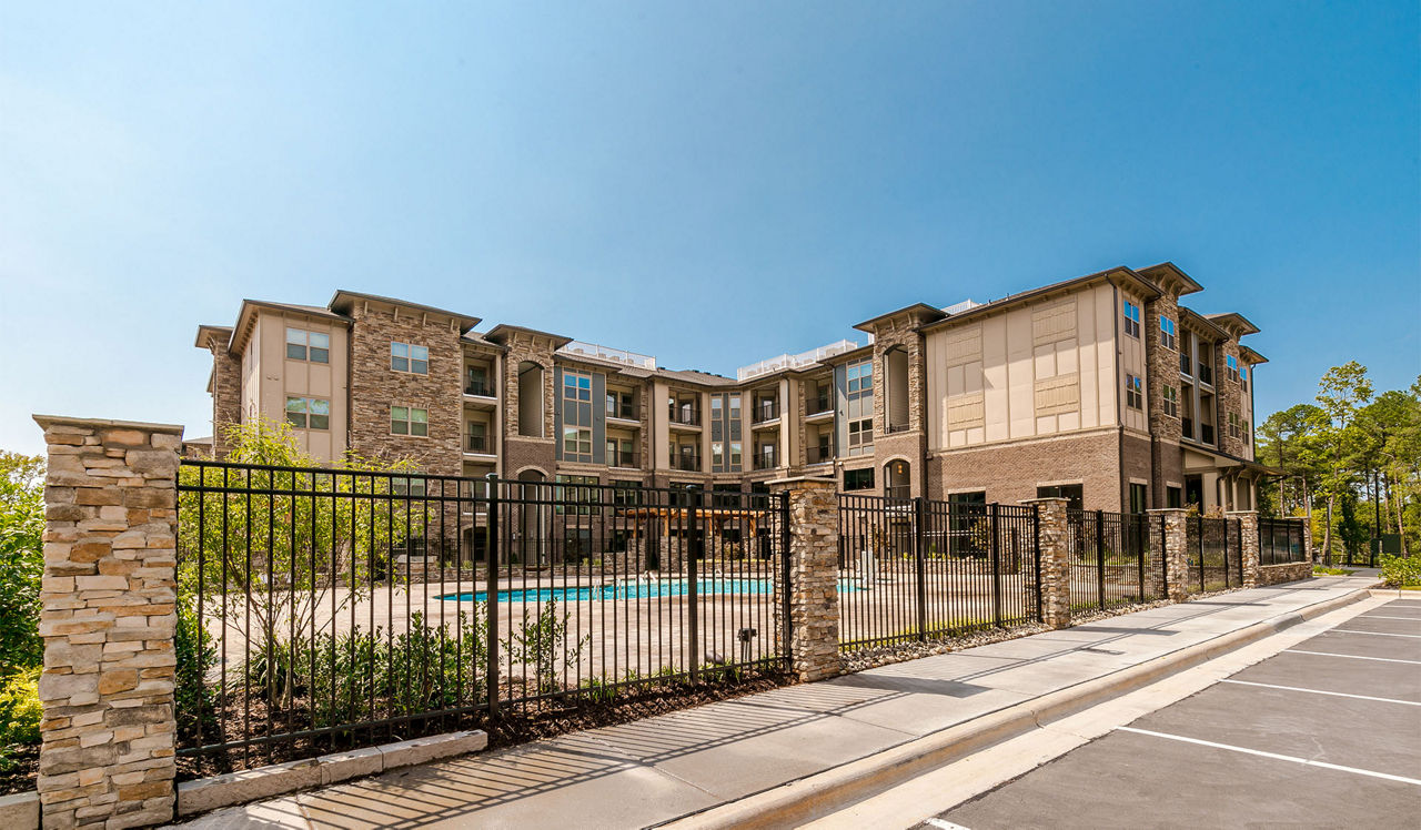 Brizo Apartments 3 of 12