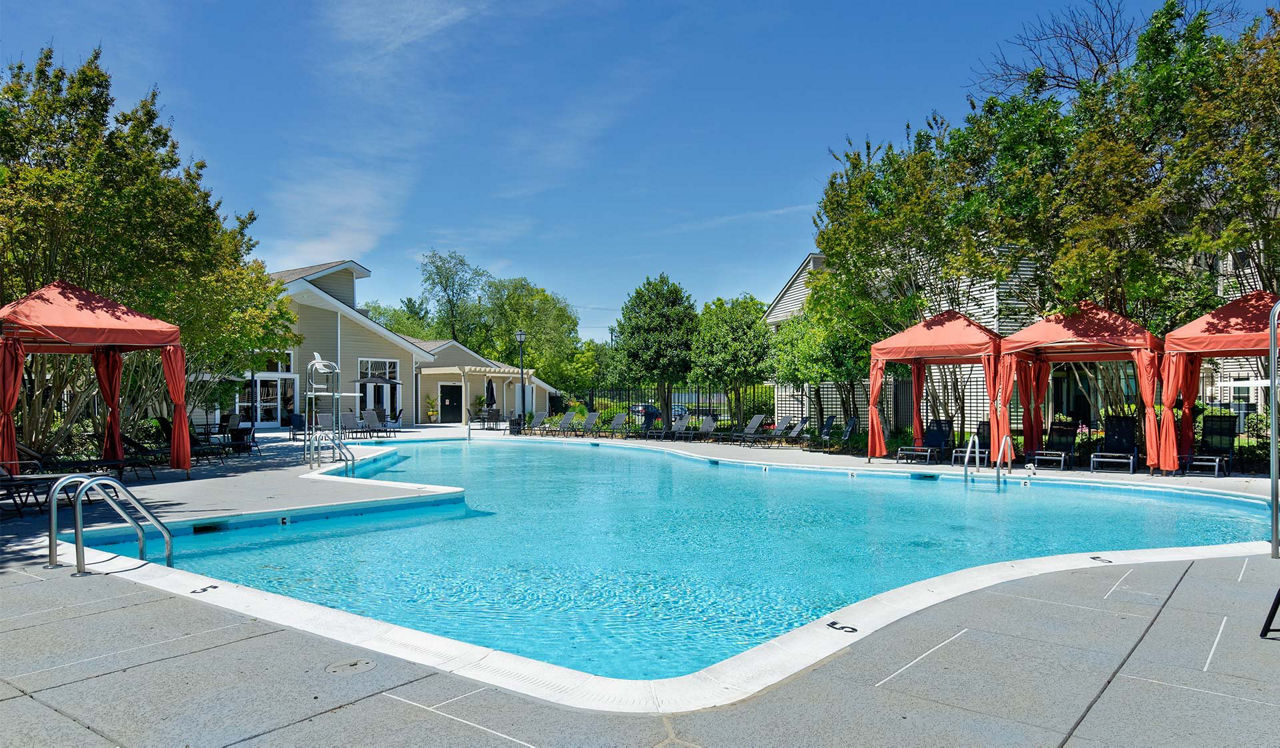 Shenandoah Crossing - Fairfax, VA - Pool