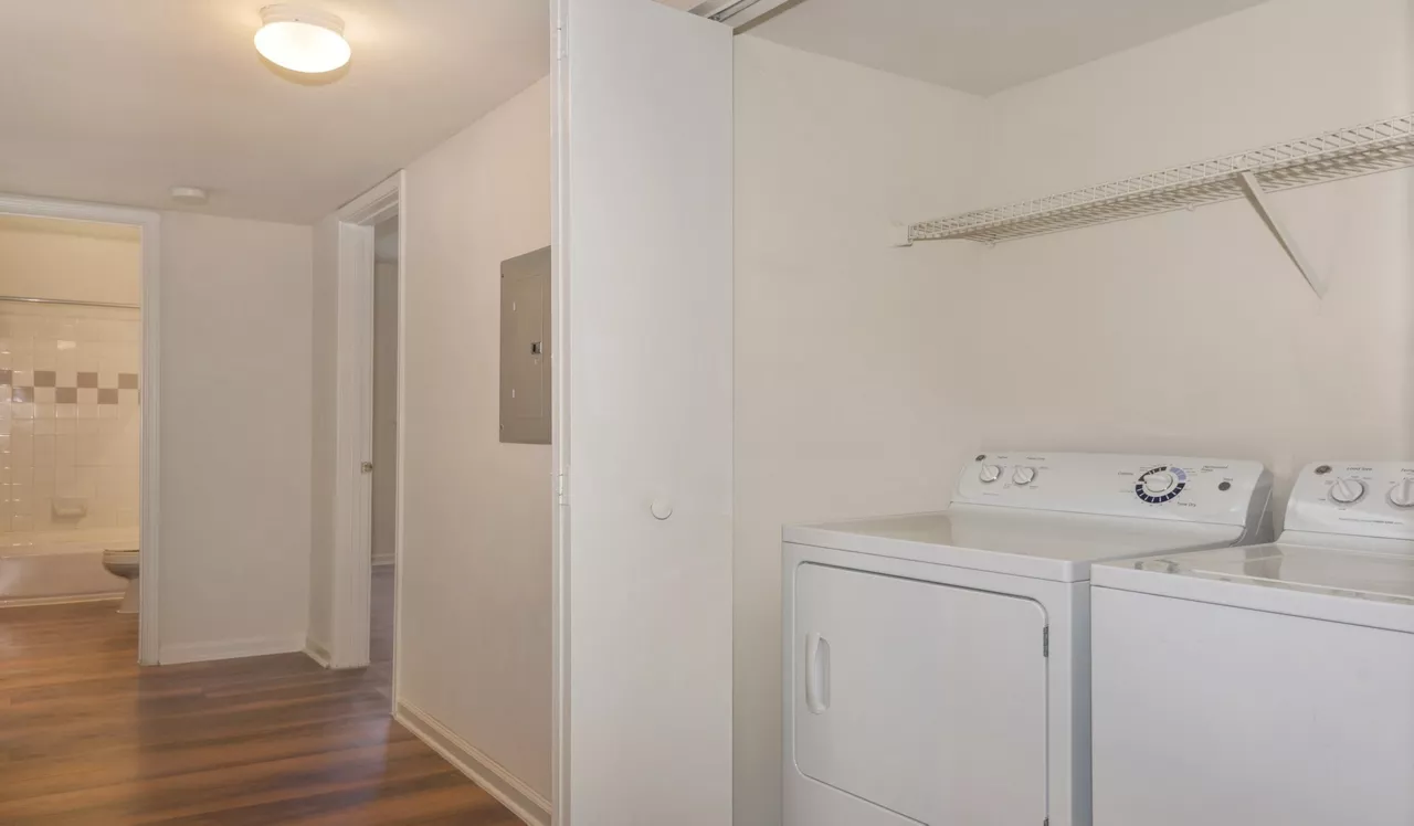 Peachtree Park - Atlanta, GA - Laundry