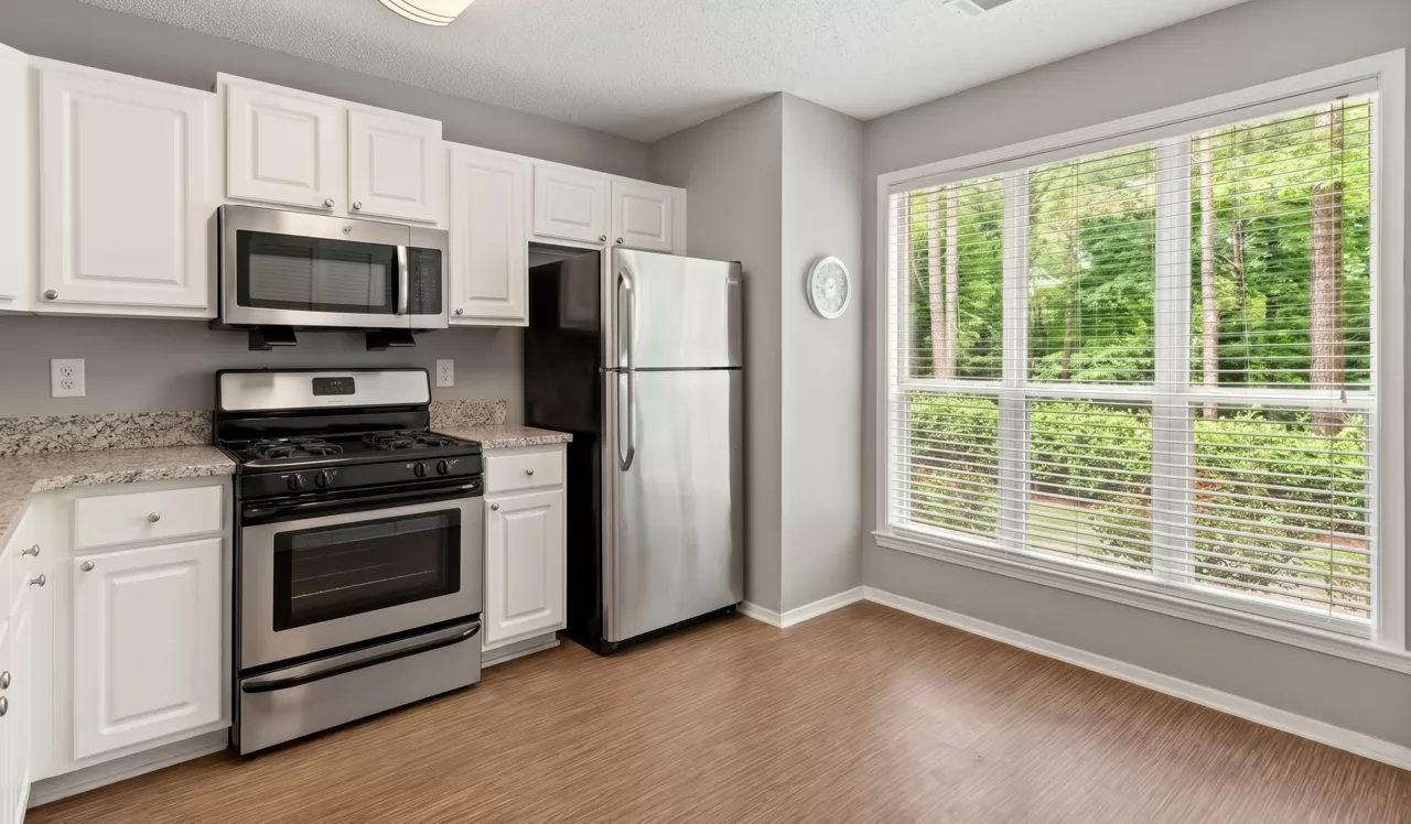 The Addison at Sandy Springs - Sandy Springs, GA - Kitchen