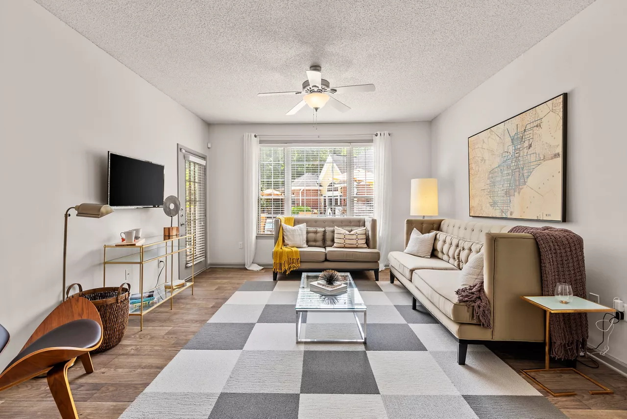 Perimeter 5550 - Atlanta, GA - Living Room