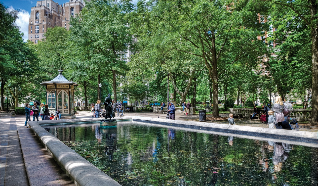 The Sterling Apartment Homes - Philadelphia, PA - Rittenhouse Square.<div style="text-align: center;">&nbsp;</div>
<div style="text-align: center;">Enjoy a lunch break at Rittenhouse Square, just 6 blocks from your front door.&nbsp;</div>
