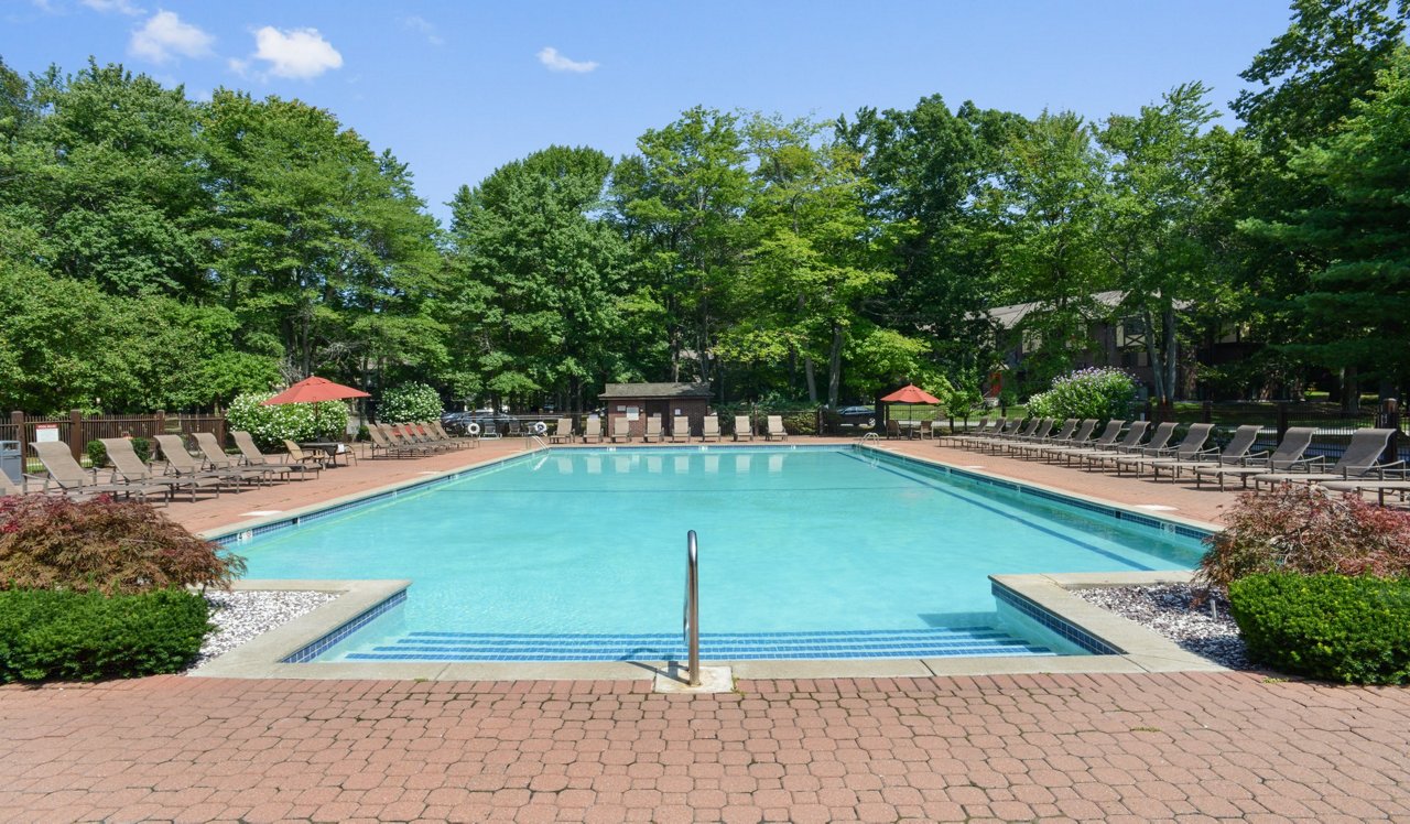 Royal Crest Estates Apartments for rent in North Andover, MA - Outdoor Swimming Pool