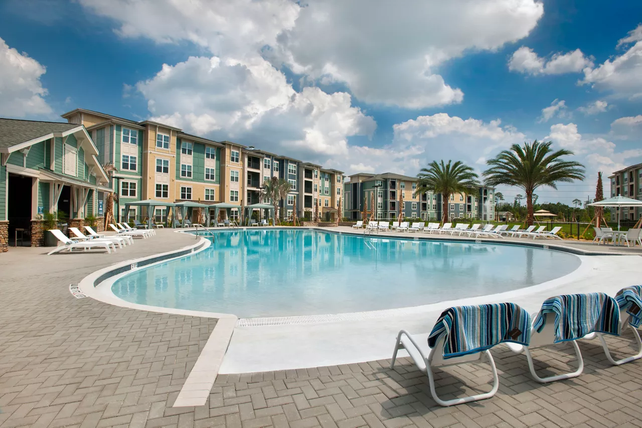 Citi Lakes in Orlando, FL - Pool