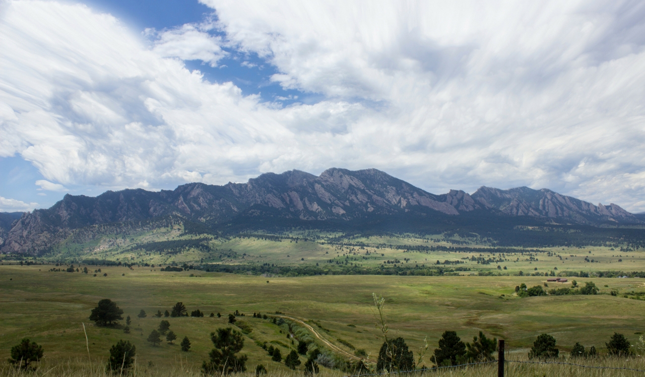 Parc Mosaic - Boulder, CO - flat irons.Only a 10-minute drive to numerous hiking trails.