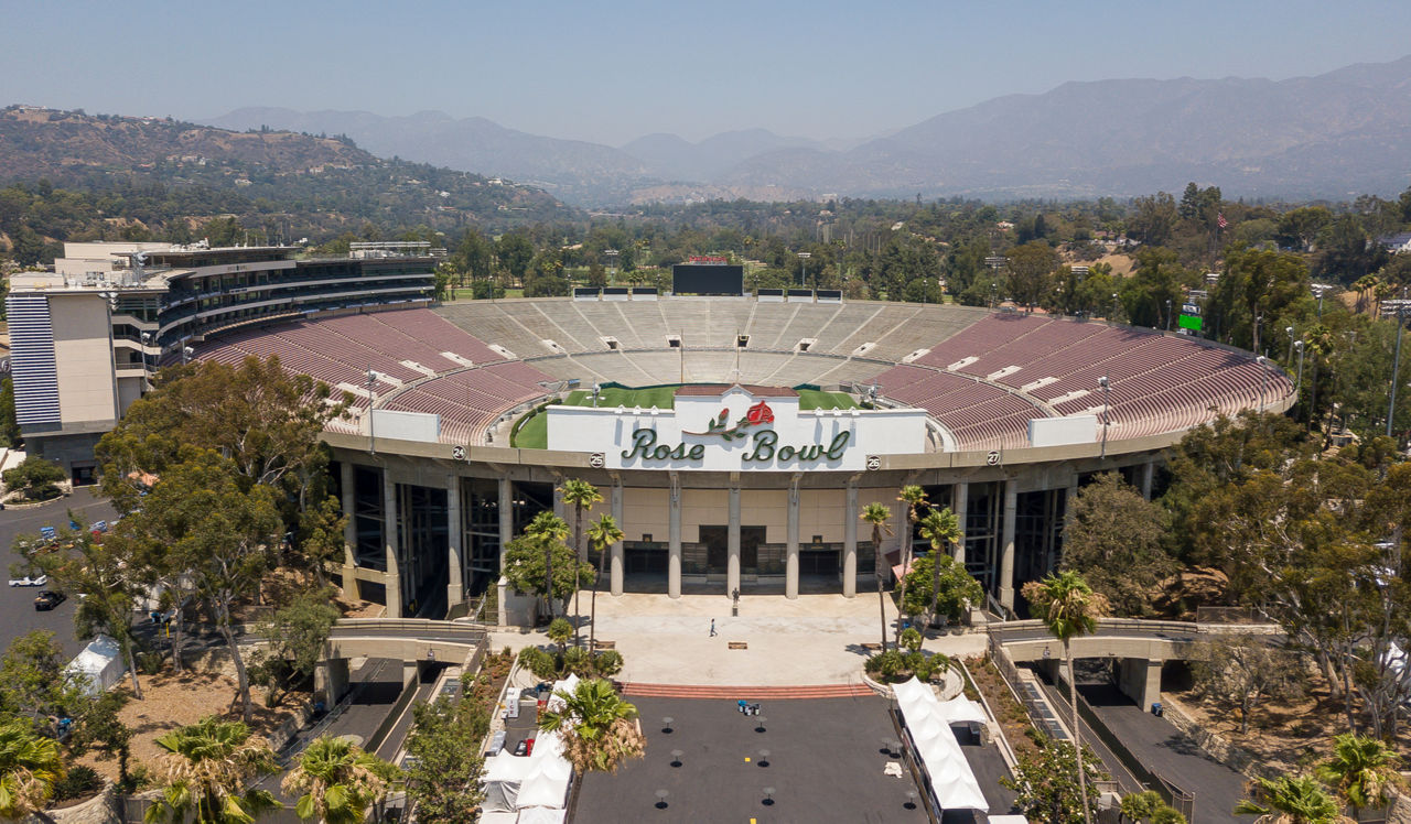 Villas of Pasadena - Pasadena, CA - Rose Bowl Stadium