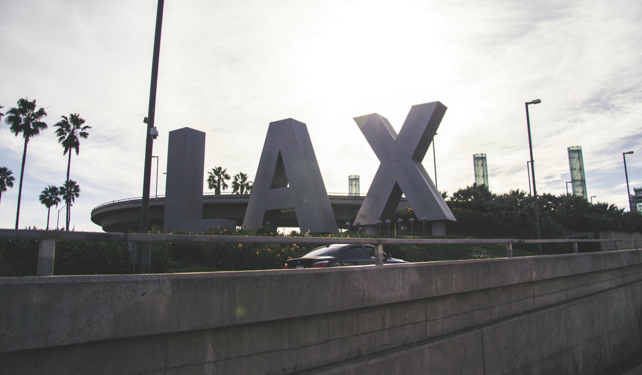 Lincoln Place - Venice, CA - Los Angeles International Airport Sign.<div style="text-align: center;">&nbsp;</div>
<div style="text-align: center;">Catch your flight in no time. LAX is just a 20-minute drive away.&nbsp;</div>
