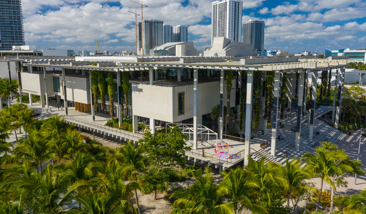 The Watermarc at Biscayne Bay - Miami, FL - Perez Art Museum.<p>&nbsp;</p>
<p style="text-align: center;">Pérez Art Museum Miami is less than a mile and half away and features multiple exhibits and outdoor sculptures.</p>
