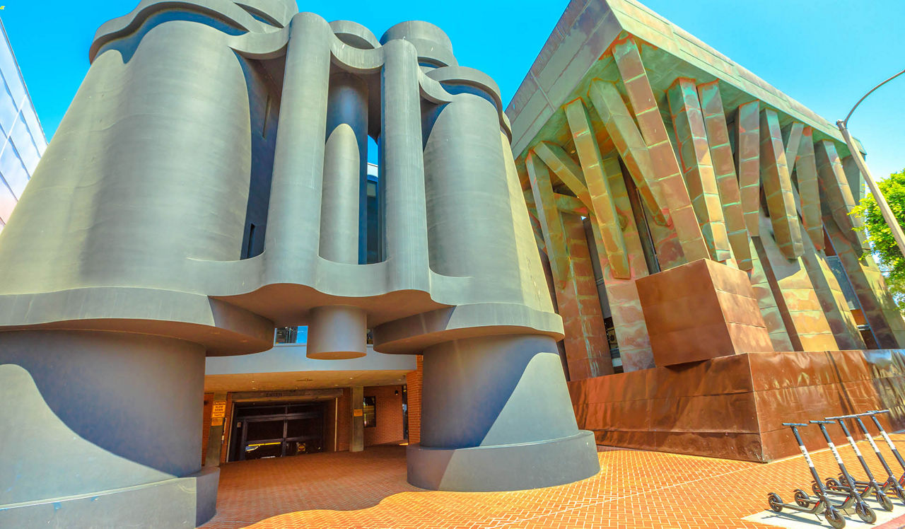 Lincoln Place - Venice, CA - Google's Venice Campus