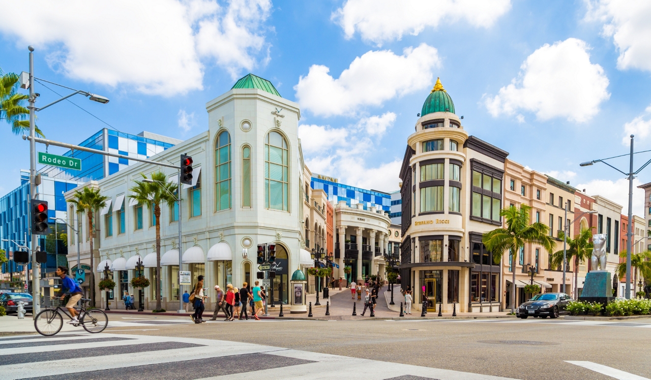 Palazzo West  - Los Angeles, CA - Shopping and Eateries on Rodeo Drive.<div style="text-align: center;">&nbsp;</div>
<div style="text-align: center;">Explore the shops and eateries along Rodeo Drive, just minutes away.</div>

